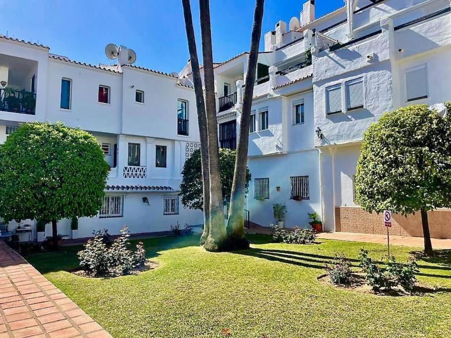 Hermosa Casita De Pueblo Con Piscina En Benahavís Esterno foto