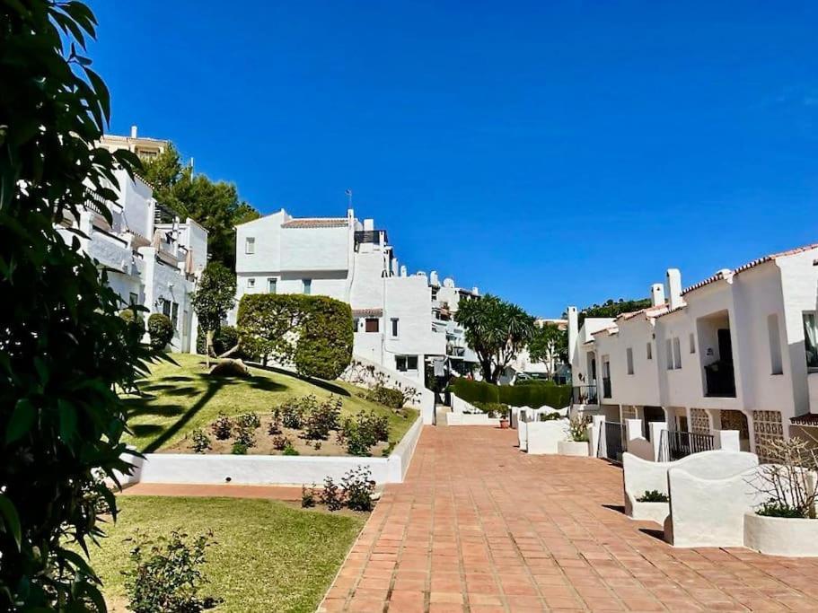 Hermosa Casita De Pueblo Con Piscina En Benahavís Esterno foto